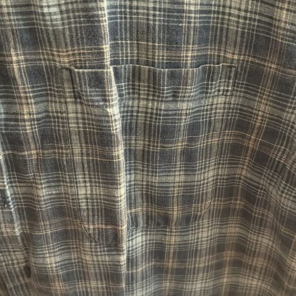 Eddie Bauer Button Down Plaid Shirt Size Large - Picture 3 of 4